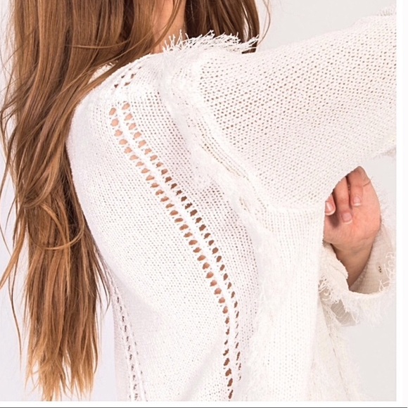 🍃🍂Geo Fringe Crisp White Boho Pullover Sweater - Picture 5 of 9